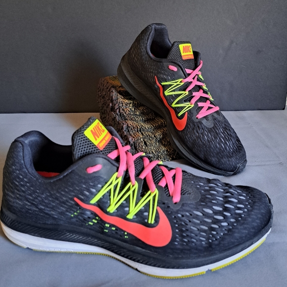 Nike Zoom Winflo 5 Running Shoes Mens Size 10 Neon Black Swoosh Logo Sneakers - Picture 1 of 9